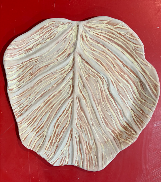 Leaf tray, before firing