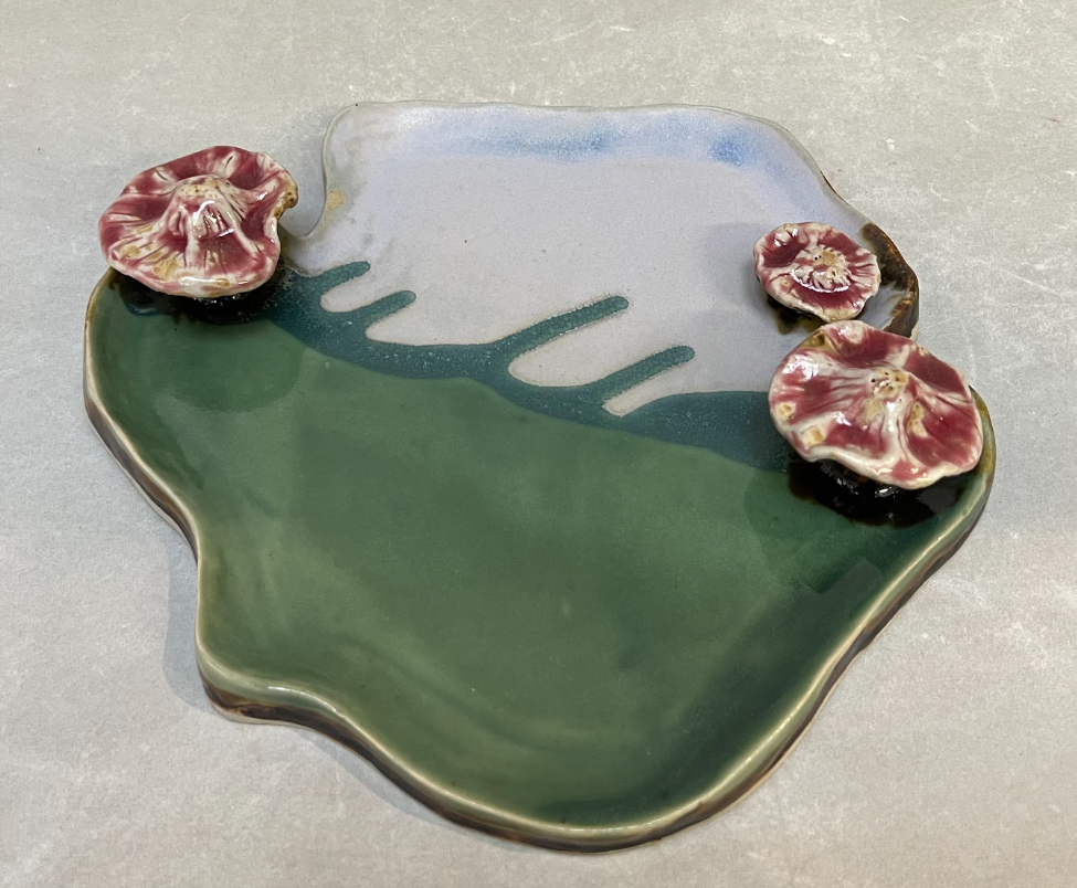 Mushroom tray, view 1