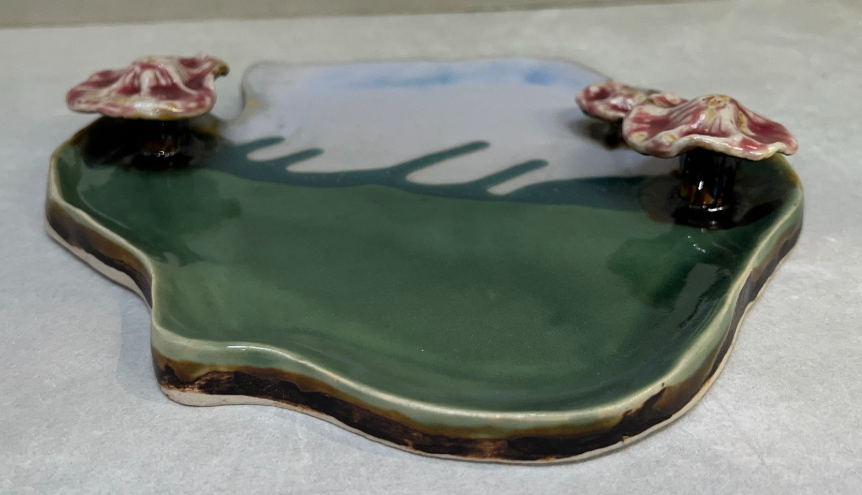 Mushroom tray, view 2