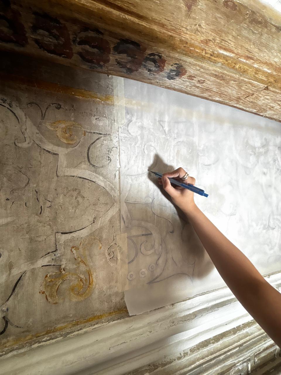 Tracing motifs detail