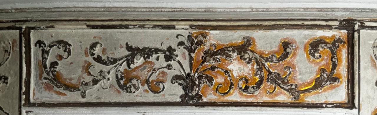 Whitewash cleaning to reveal gold gilding