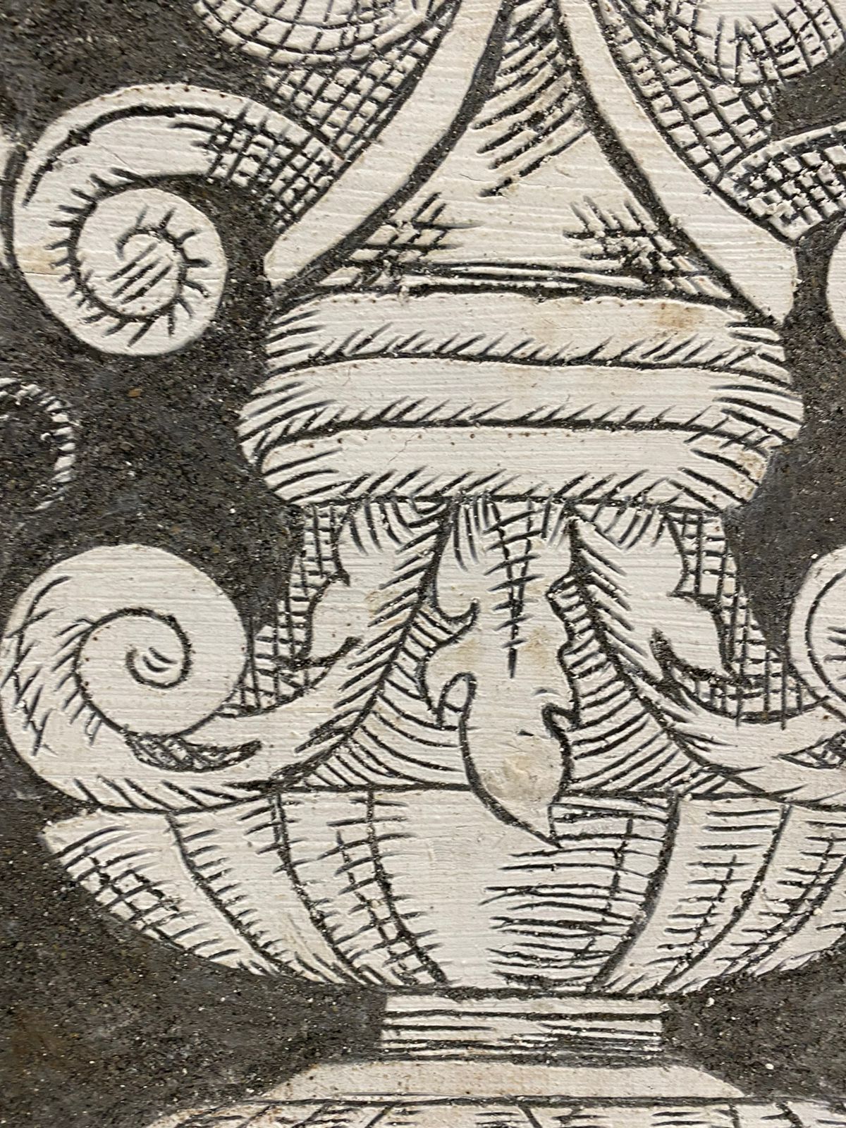 Applying the upper plaster layer